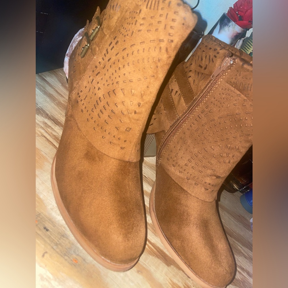 Brown heel boots